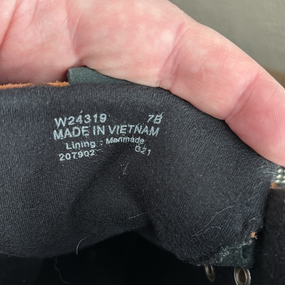 Cole Haan Women's Zerogrand Explorer Hiking Boot Waterproof Black Leopard SZ 7B - Picture 7 of 9